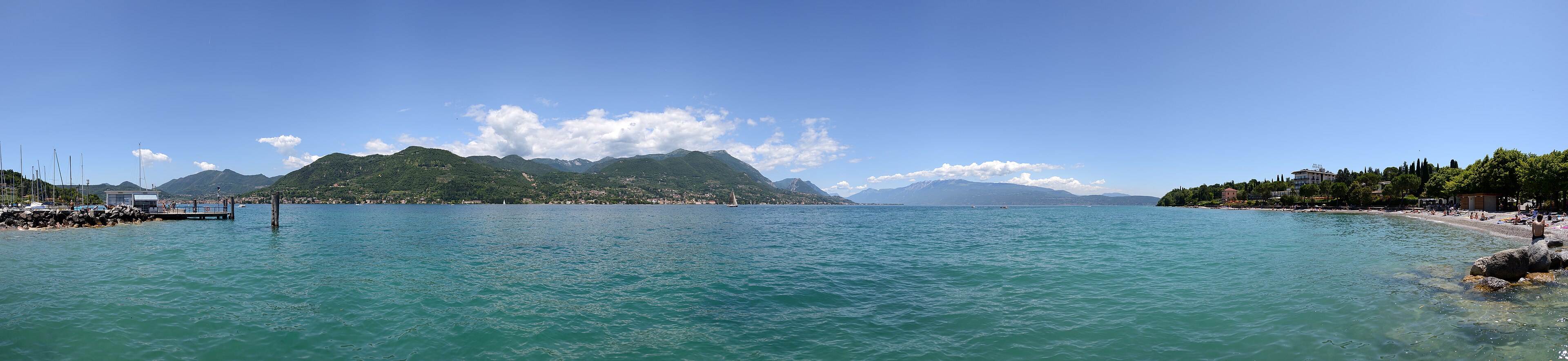 Blick auf den Gardasee und die Umgebung von Puegnago